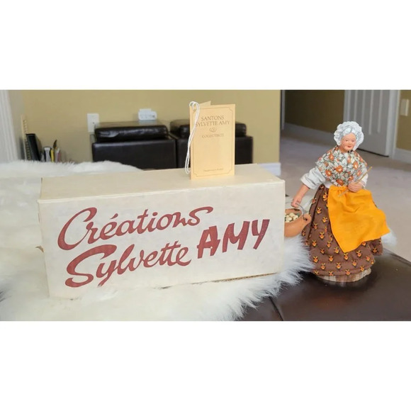 Creations Sylvette Amy  Santons Woman with Eggs - Picture 2 of 7